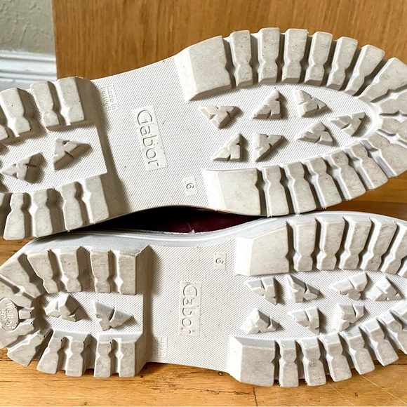 Gabor Combat Lug Sole Suede Chelsea Boot - Picture 6 of 9